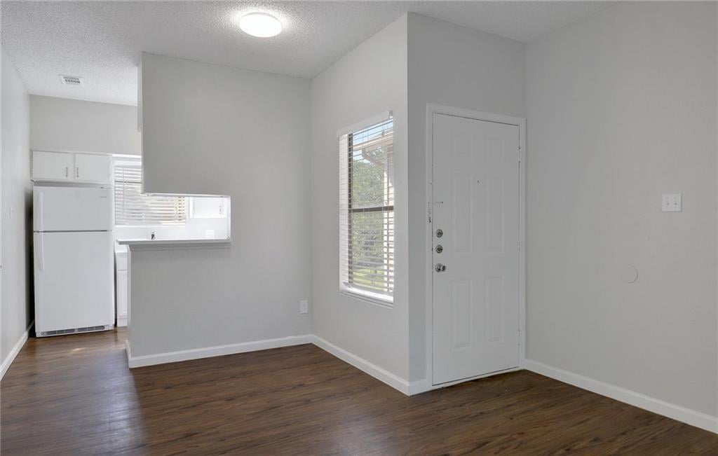 Kitchen at 9507 Kempler Dr - Tanglewood Forest Sec 01 Ph C, Austin, TX