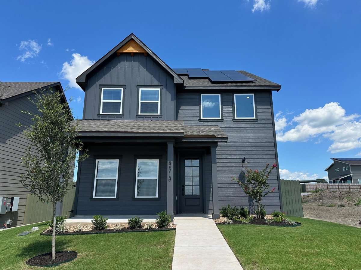 9513 Balmy LN - front exterior - Luxury home in Whisper Valley, Manor, TX