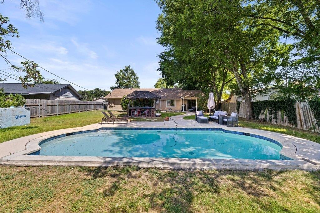 View 9513 Braeburn GLN in Forest North Estates Ph 3 9513 Braeburn GLN - property photo 1 - Luxury home in Forest North Estates Ph 3, Austin, TX