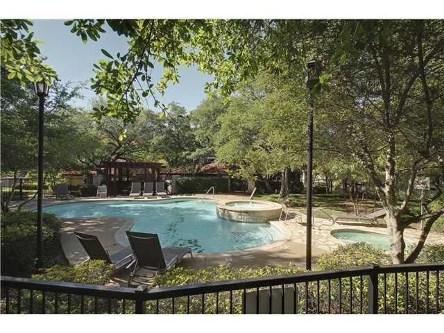 View 9525 N Capital Of Texas Hwy Unit #416 in Loop Condo 9525 N Capital Of Texas Hwy Unit #416 - front exterior - Luxury home in Loop Condo, Austin, TX