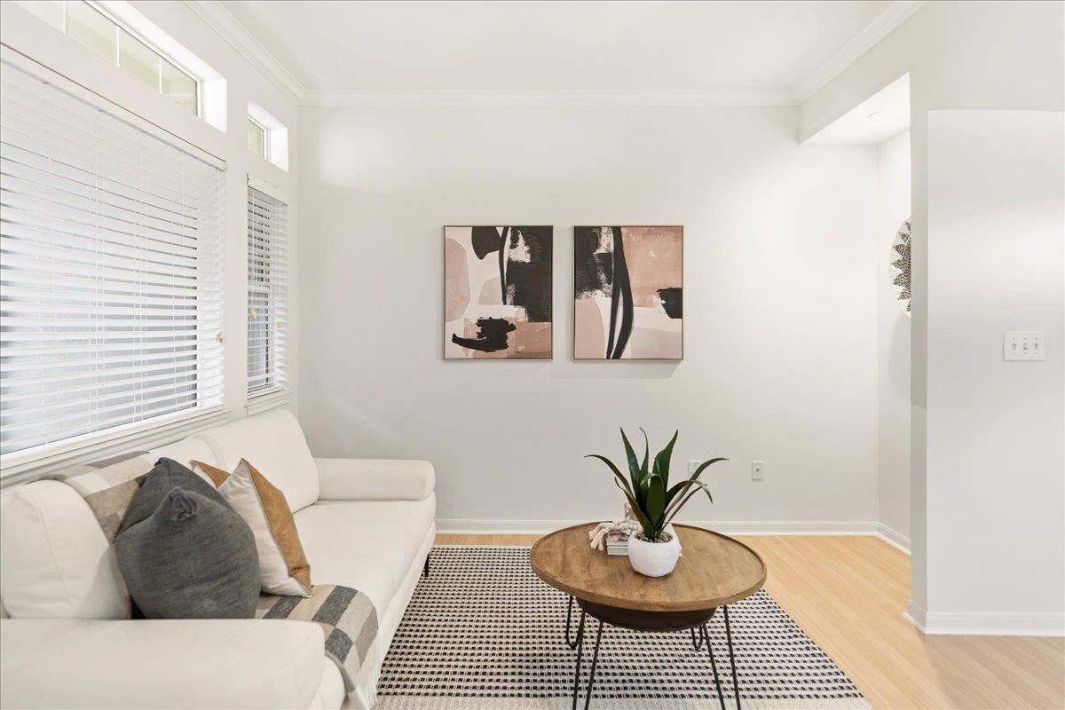 Living area at 9525 N Capital Of Texas Hwy Unit #623 - 2 bed 1 bath home