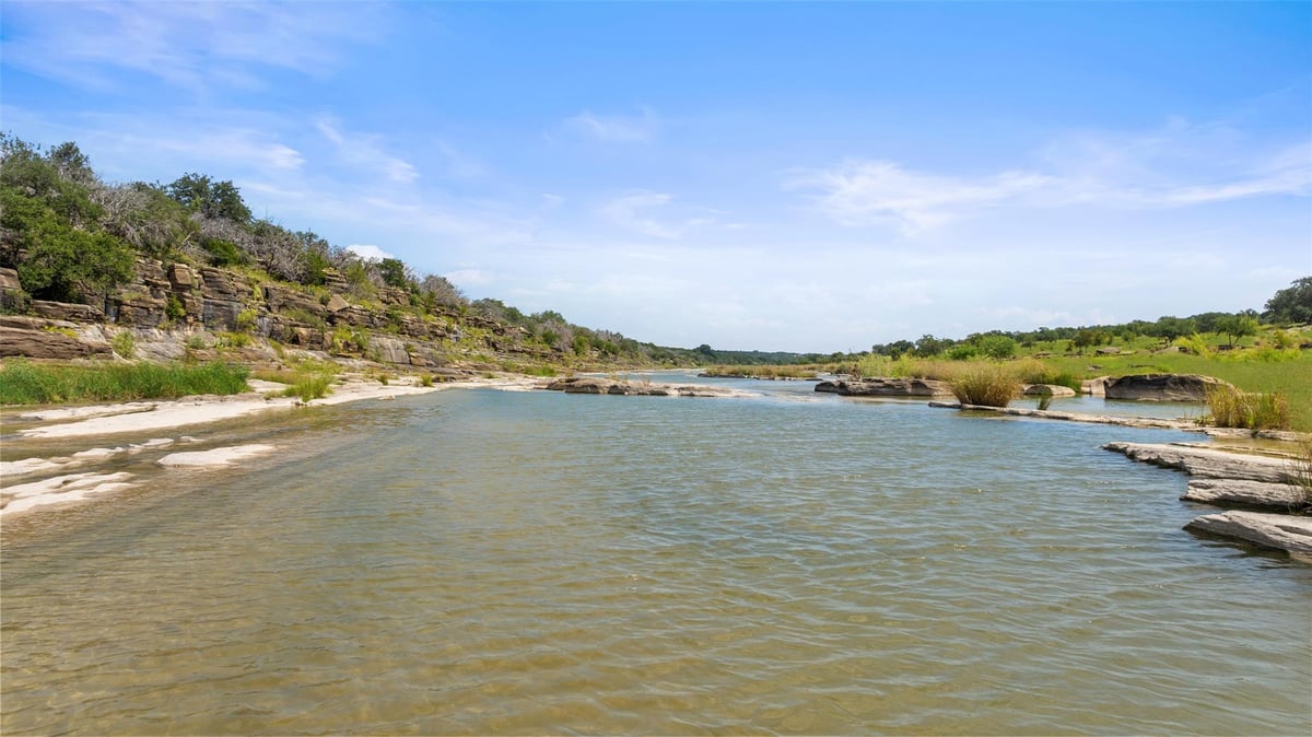 View 960 Gipson RD in none 960 Gipson RD - property photo 1 - Luxury home in none, Johnson City, TX