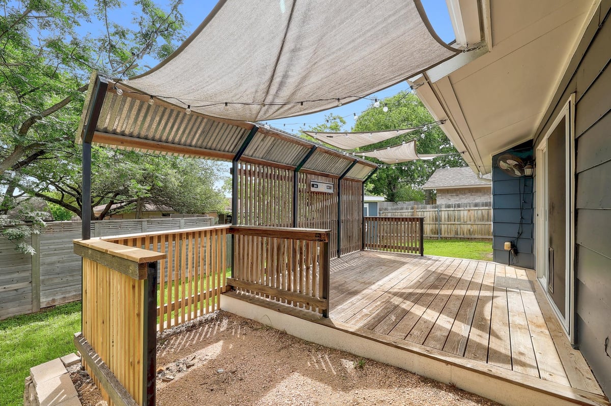 Primary bedroom at 9614 Chukar Cir - 3 bed 3 bath home