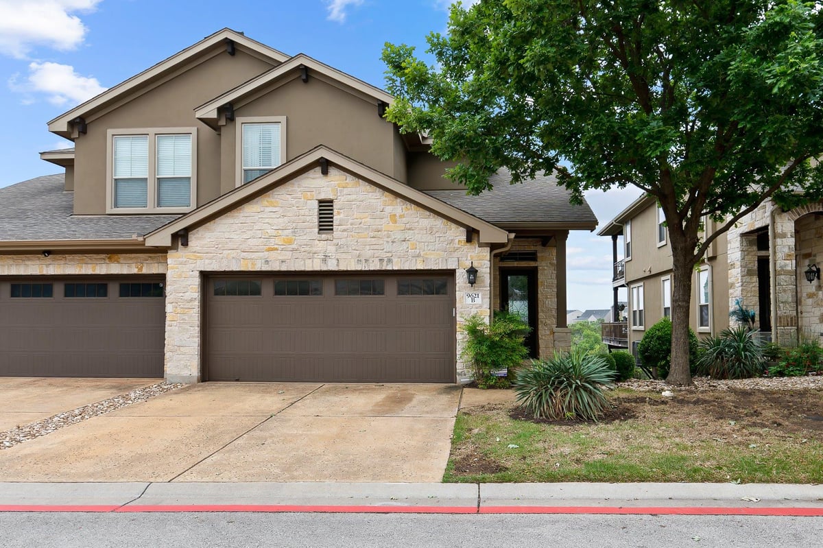 View 9621 Solana Vista LOOP Unit #B in Colina Vista Condo Amd 9621 Solana Vista LOOP Unit #B - property photo 1 - Luxury home in Colina Vista Condo Amd, Austin, TX