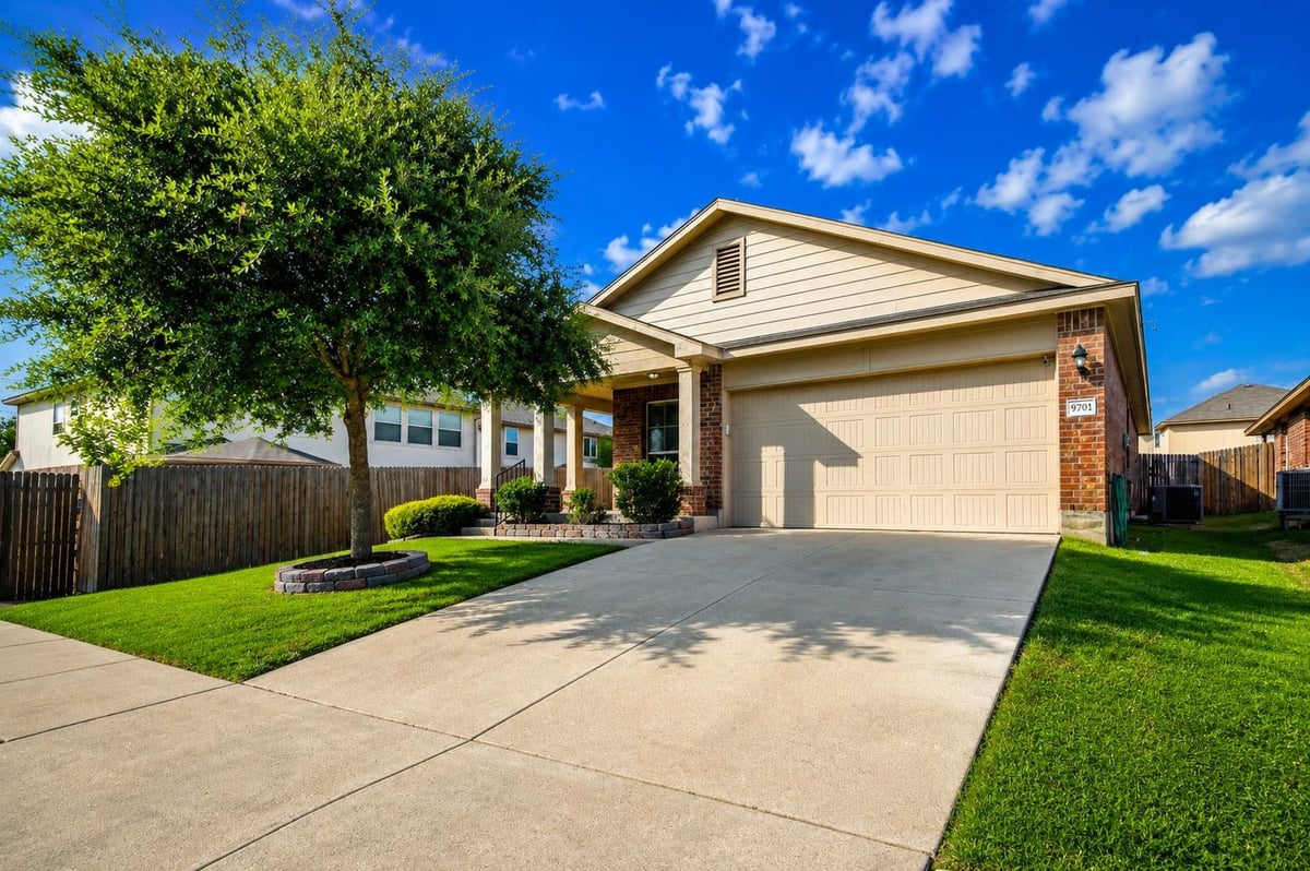 View 9701 Shimla DR in Yowell Ranch Ph Two Amendme 9701 Shimla DR - front exterior - Luxury home in Yowell Ranch Ph Two Amendme, Killeen, TX