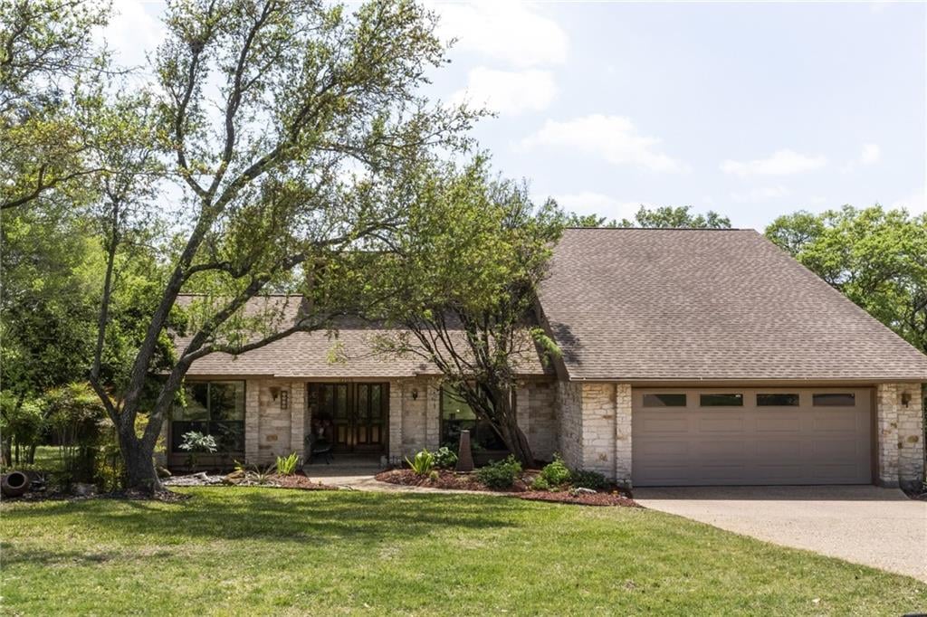 View 9708 Grand Oak Dr in Northwest Balcones Sec 02 9708 Grand Oak Dr - front exterior - Luxury home in Northwest Balcones Sec 02, Austin, TX