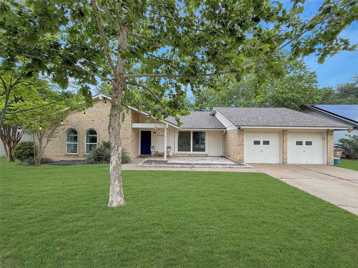 View 9708 Parkfield Dr in Quail Creek Ph 03 Sec 01 9708 Parkfield Dr - front exterior - Luxury home in Quail Creek Ph 03 Sec 01, Austin, TX
