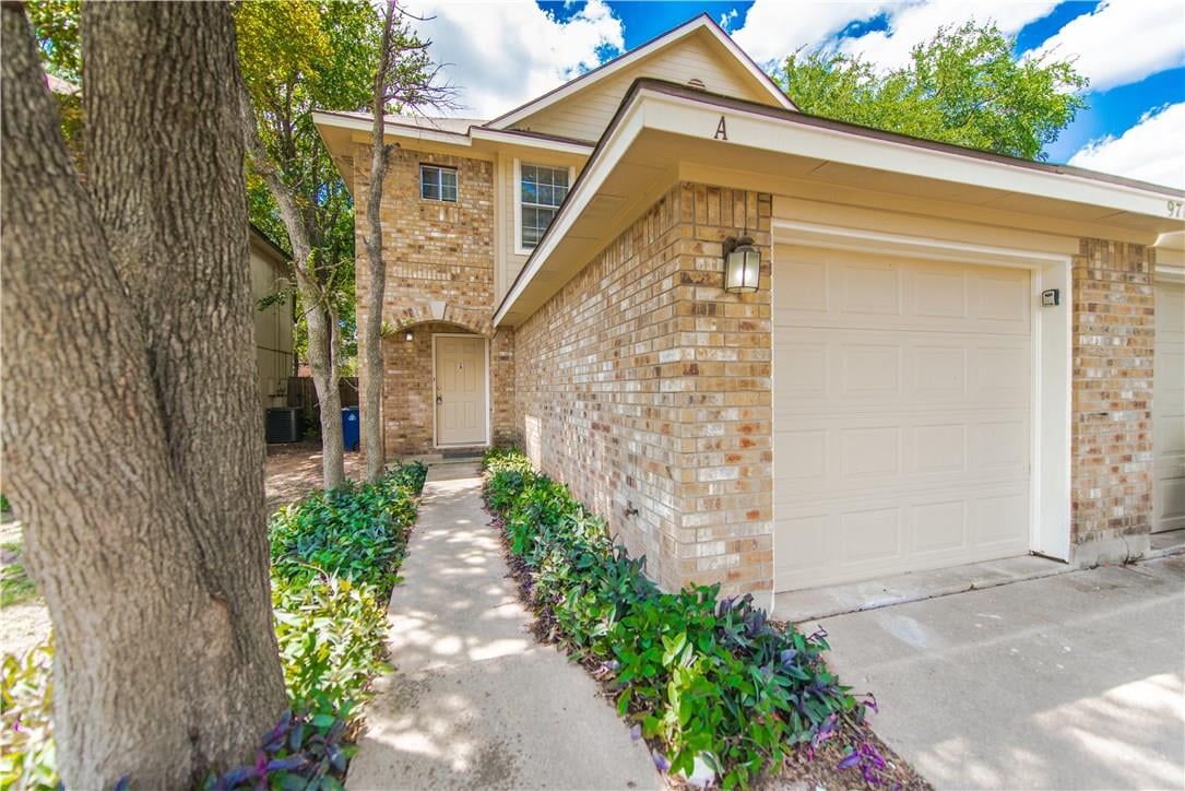 View 9710 Sugar Hill DR Unit #A in Tanglewood Forest Sec 02 Ph E 9710 Sugar Hill DR Unit #A - property photo 1 - Luxury home in Tanglewood Forest Sec 02 Ph E, Austin, TX