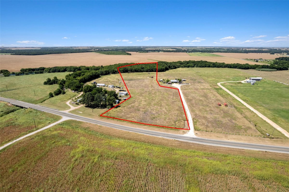 9755 FM 1331 - front exterior - Luxury home in Pedro Zarza Surv Abs #14, Taylor, TX