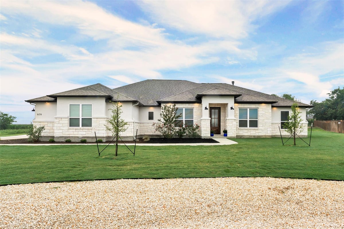 View 979 Inka Rd in Overlook/Salado 979 Inka Rd - front exterior - Luxury home in Overlook/Salado, Salado, TX