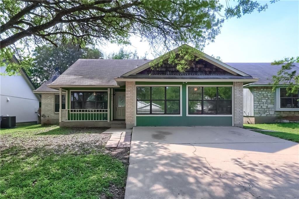 View 9800 Woodshire Dr in Tanglewood Forest Sec 02 Ph A 9800 Woodshire Dr - front exterior - Luxury home in Tanglewood Forest Sec 02 Ph A, Austin, TX