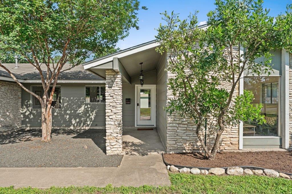 View 9803 Chukar CIR in Quail Creek West Ph 02 Sec 08 9803 Chukar CIR - front exterior - Luxury home in Quail Creek West Ph 02 Sec 08, Austin, TX