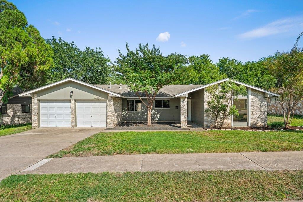View 9803 Chukar CIR in Quail Creek West Ph 02 Sec 08 9803 Chukar CIR - property photo 1 - Luxury home in Quail Creek West Ph 02 Sec 08, Austin, TX
