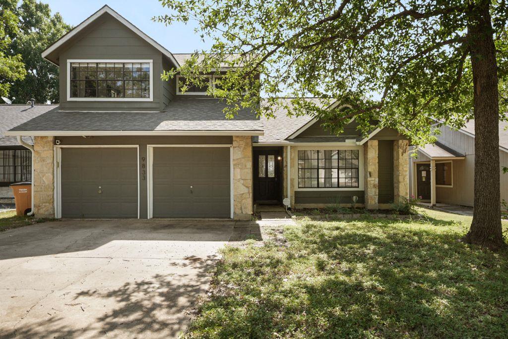View 9833 Briar Ridge DR in Tanglewood Forest Sec 02 Ph C 9833 Briar Ridge DR - property photo 1 - Luxury home in Tanglewood Forest Sec 02 Ph C, Austin, TX