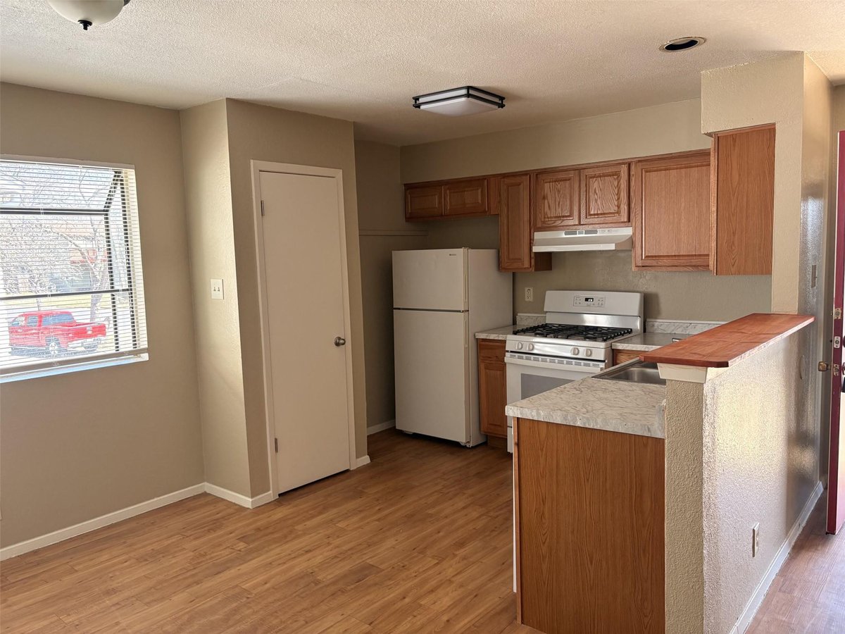 View 9902 Roxanna DR Unit #D in Tanglewood Forest Sec 03 9902 Roxanna DR Unit #D - property photo 1 - Luxury home in Tanglewood Forest Sec 03, Austin, TX