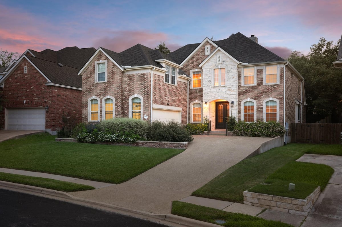 9904 Bundoran DR - front exterior - Luxury home in Avery Ranch North Sec 02 Pud Amd, Austin, TX