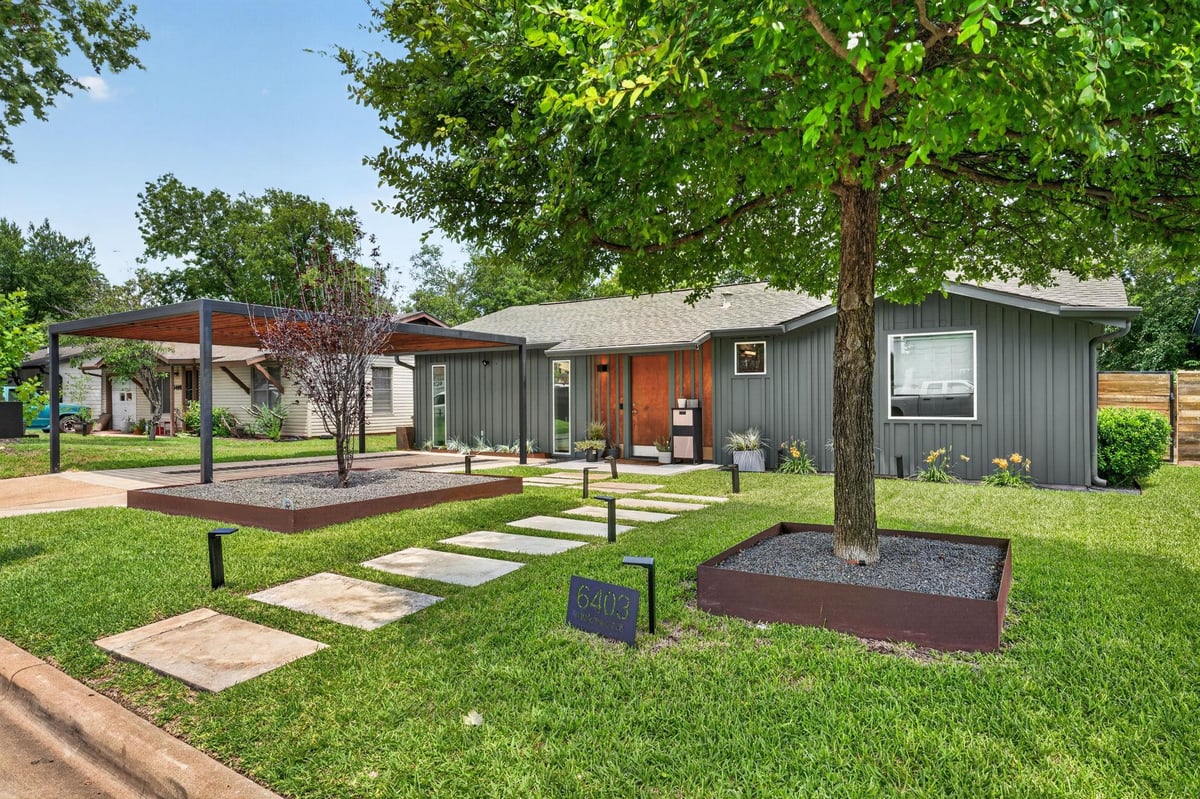 View 6403 Hickman Ave in Roberts Terrace 6403 Hickman Ave - property photo 1 - Luxury home in Roberts Terrace, Austin, TX