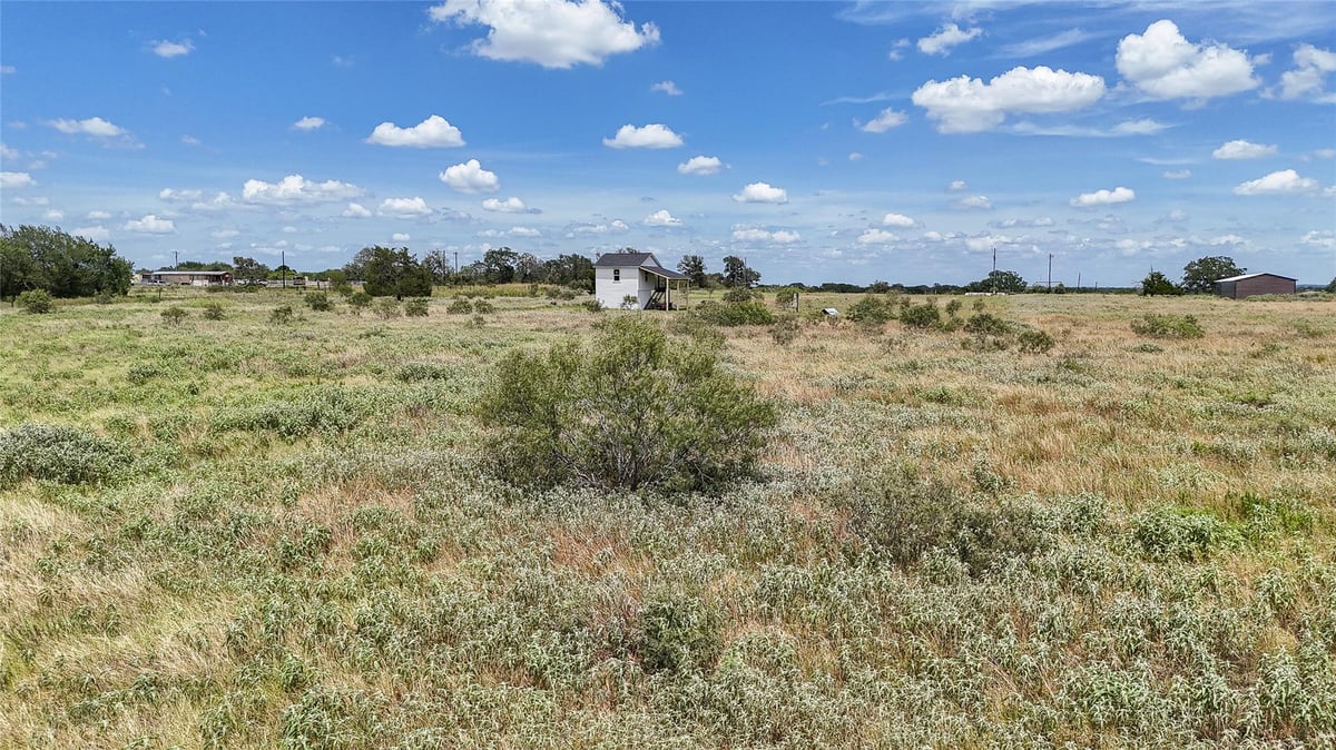 View Lot 1 Fox LN in FOX TAIL FARMS Lot 1 Fox LN - property photo 1 - Luxury lot in FOX TAIL FARMS, Lockhart, TX