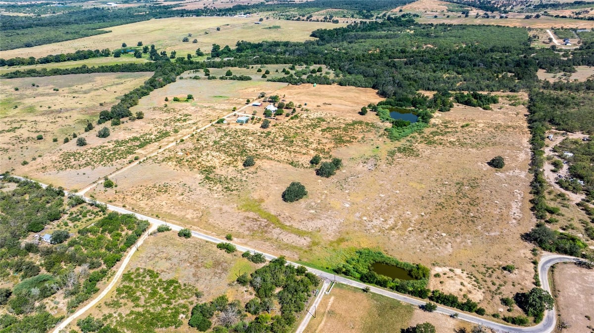 View LOT 1B/5B Tumbleweed Trl in A040 LOT 1B/5B Tumbleweed Trl - front exterior - Luxury lot in A040, Dale, TX