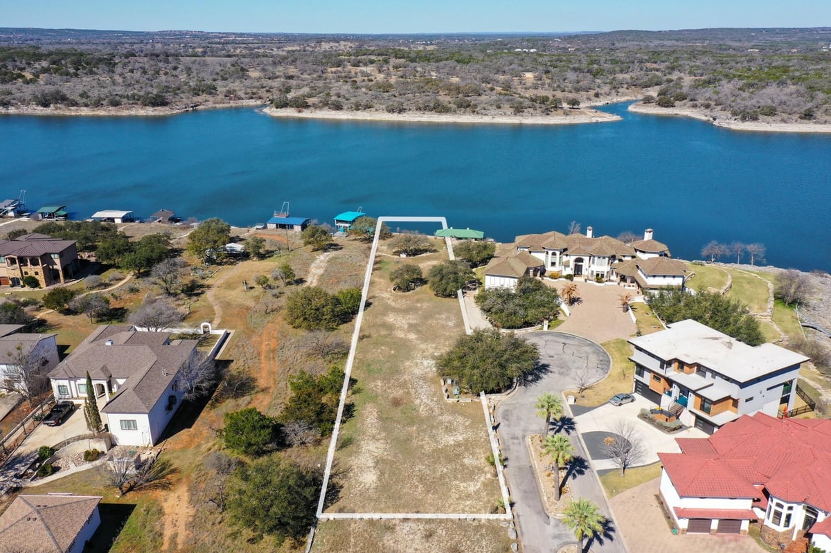 Living area at Lot 2 Beacon Point Cv - Couer Du Lac Sec 03, Lago Vista, TX