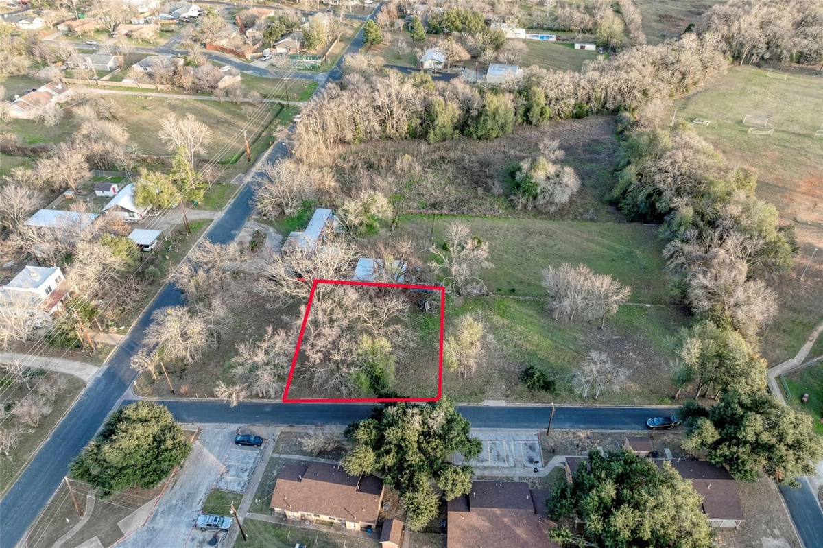 View Lot 2 E Alamo St in Alamo St Estates Lot 2 E Alamo St - front exterior - Luxury lot in Alamo St Estates, Elgin, TX