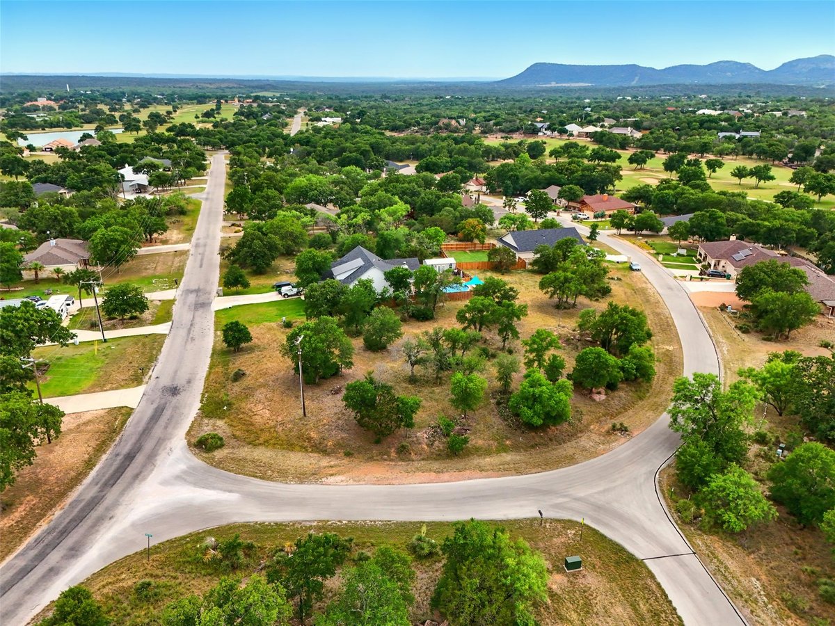 View Lot 205 Skyline Dr in Royal Oaks Country Club Lot 205 Skyline Dr - front exterior - Luxury lot in Royal Oaks Country Club, Kingsland, TX