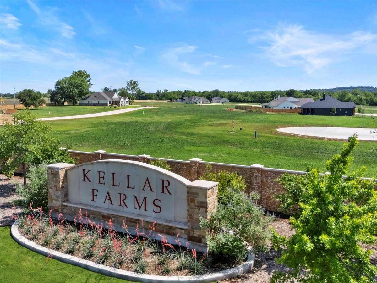 View Lot 27 Hydrangea Dr in Kellar Farms Lot 27 Hydrangea Dr - front exterior - Luxury lot in Kellar Farms, Smithville, TX
