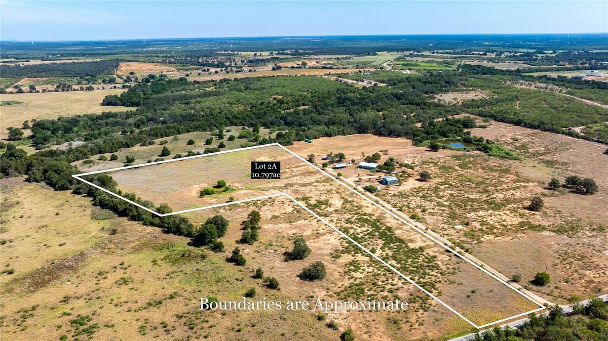 View Lot 2A Tumbleweed Trl in A040 Lot 2A Tumbleweed Trl - front exterior - Luxury lot in A040, Dale, TX