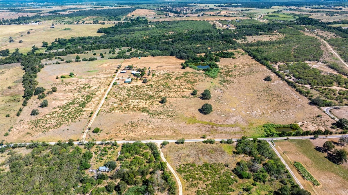 View LOT 2C Tumbleweed Trl in A040 LOT 2C Tumbleweed Trl - front exterior - Luxury lot in A040, Dale, TX