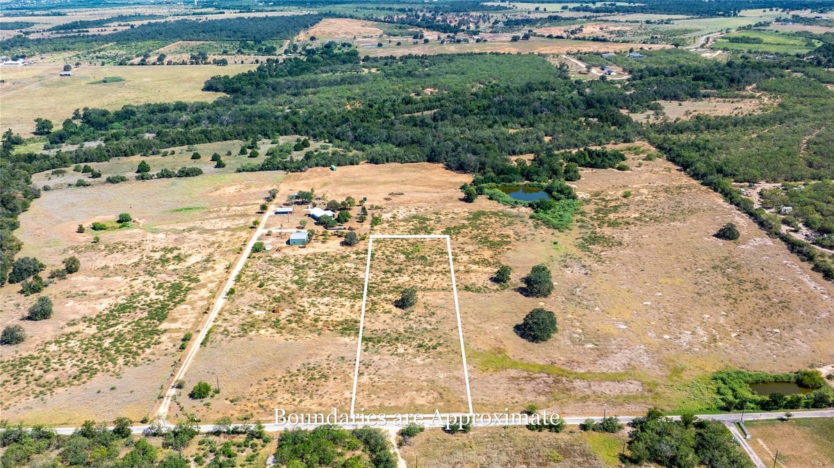 View Lot 3B Tumbleweed Trl in A040 Lot 3B Tumbleweed Trl - front exterior - Luxury lot in A040, Dale, TX