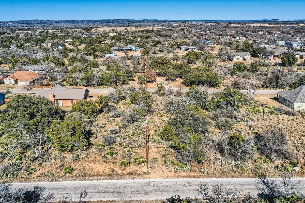 View Lot 411 E Sweetbriar Dr in Greenbriar Lot 411 E Sweetbriar Dr - front exterior - Luxury lot in Greenbriar, Granite Shoals, TX
