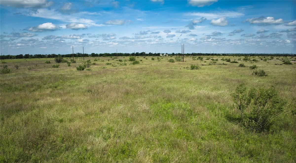 View TBD Lot 8 FM 112 Freeway in Thrall TBD Lot 8 FM 112 Freeway, photo 1 of 6, Thrall, Thrall, TX