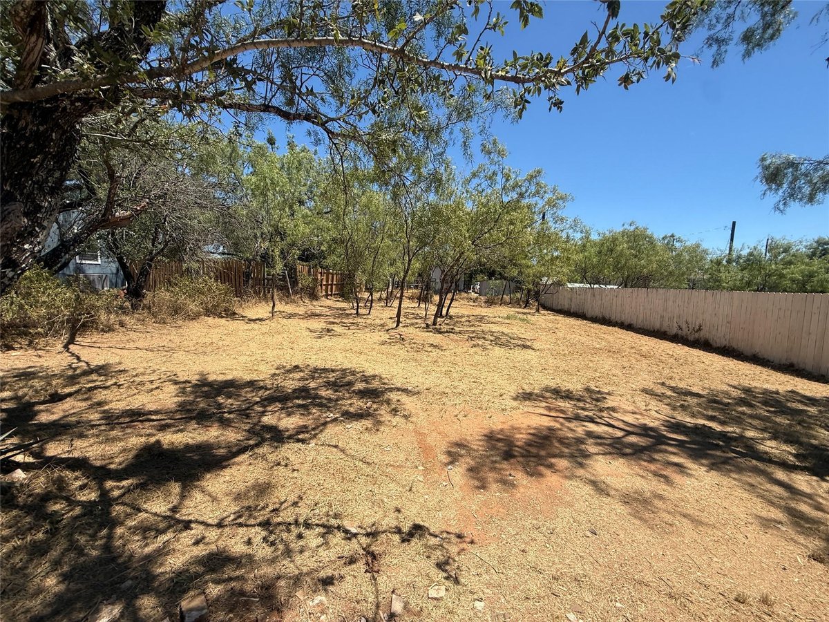 Lot #528 Driftwood LN Unit #528 - property photo 1 - Luxury lot in Yellowstone, Cottonwood Shores, TX