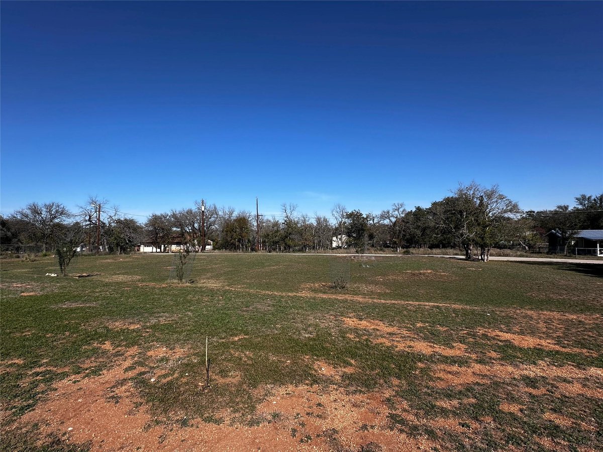 View Lots 319 - 321 Driftwood Dr in Tanglewood / Shores Lots 319 - 321 Driftwood Dr - front exterior - Luxury lot in Tanglewood / Shores, Granite Shoals, TX