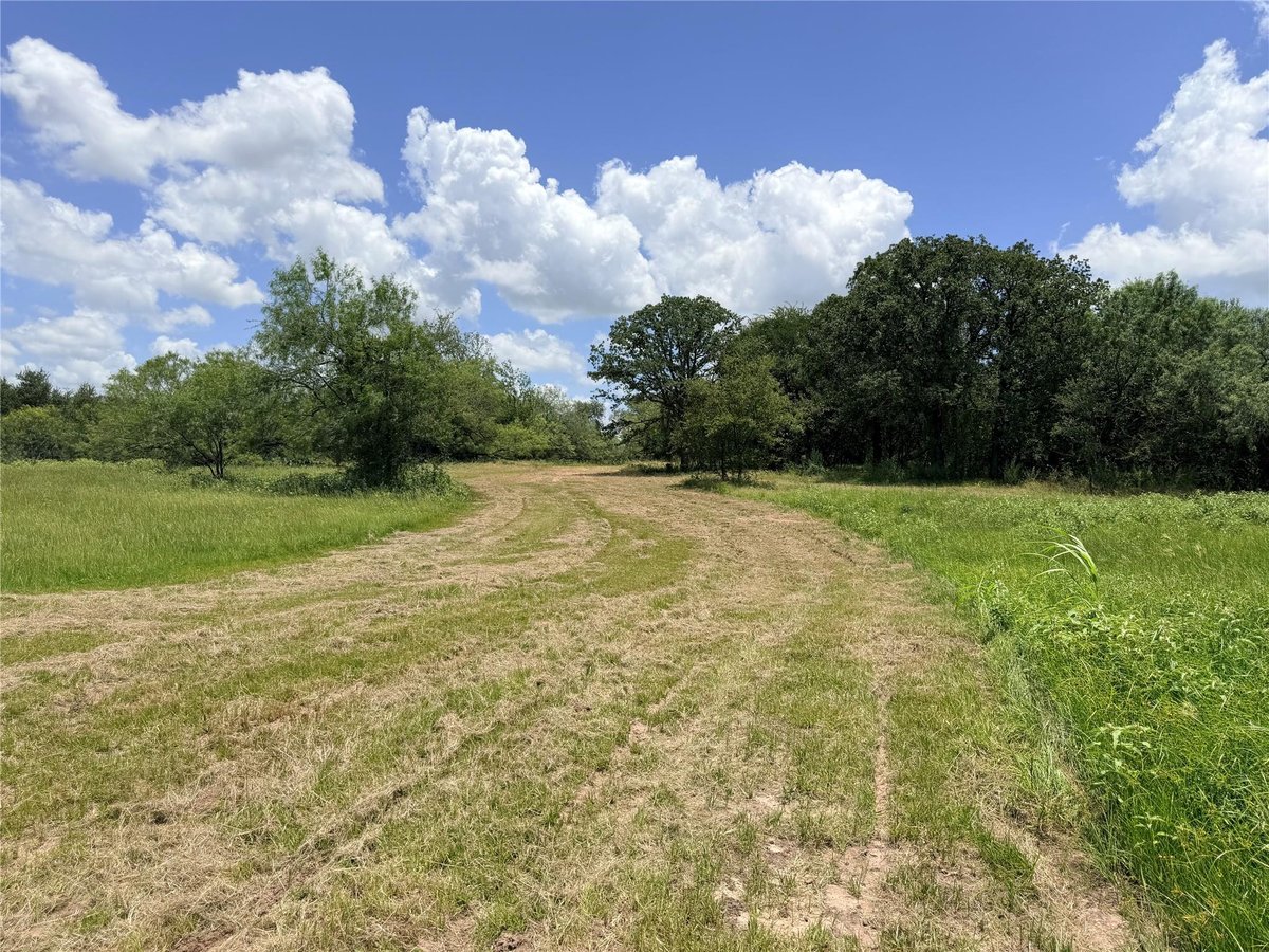 View TBD FM 86 Tract 5 Highway in Luling TBD FM 86 Tract 5 Highway, photo 1 of 24, Luling, Luling, TX