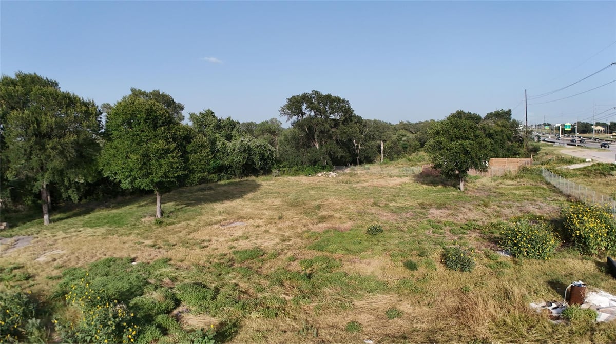 View 1505 Bastrop Highway in SANTIAGO DEL VALLE LEAGUE 1505 Bastrop Highway - property photo 1 - Luxury lot in SANTIAGO DEL VALLE LEAGUE, Austin, TX