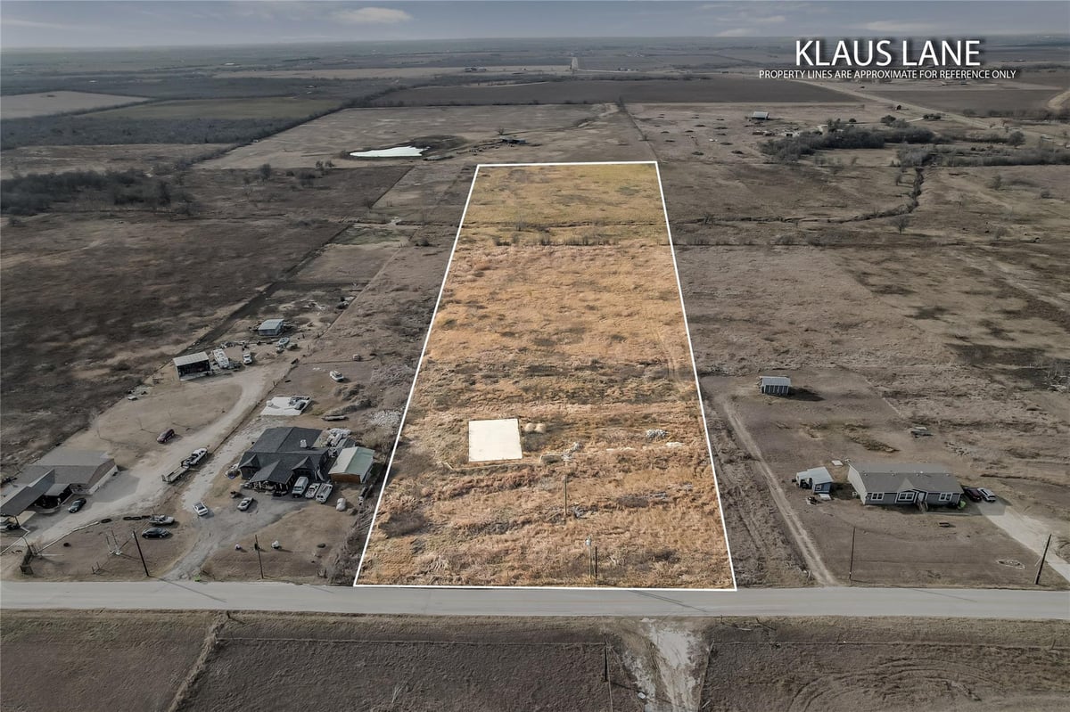 View 14020 Klaus LN in Hines 14020 Klaus LN - front exterior - Luxury lot in Hines, Elgin, TX