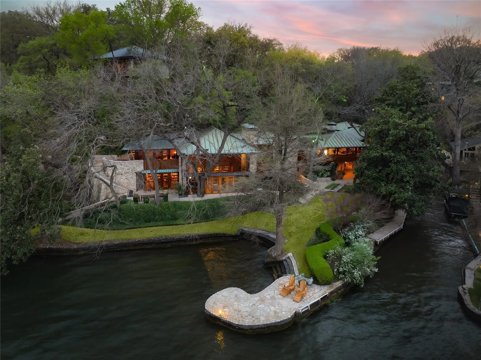 Lake Austin vs Lake Travis - Keenan Group Austin Real Estate
