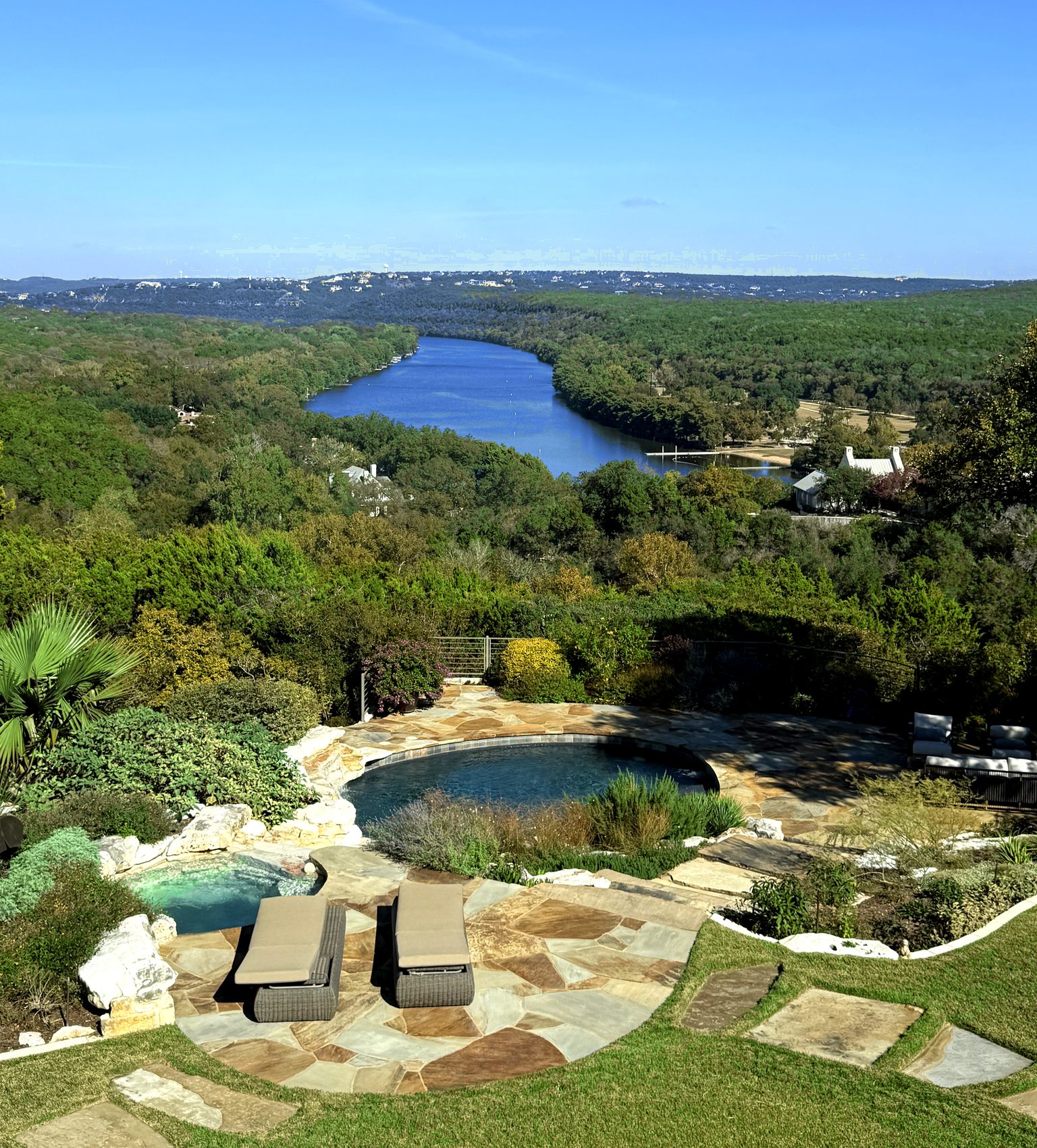 Rob Roy luxury homes and mature hillsides in Austin, Texas
