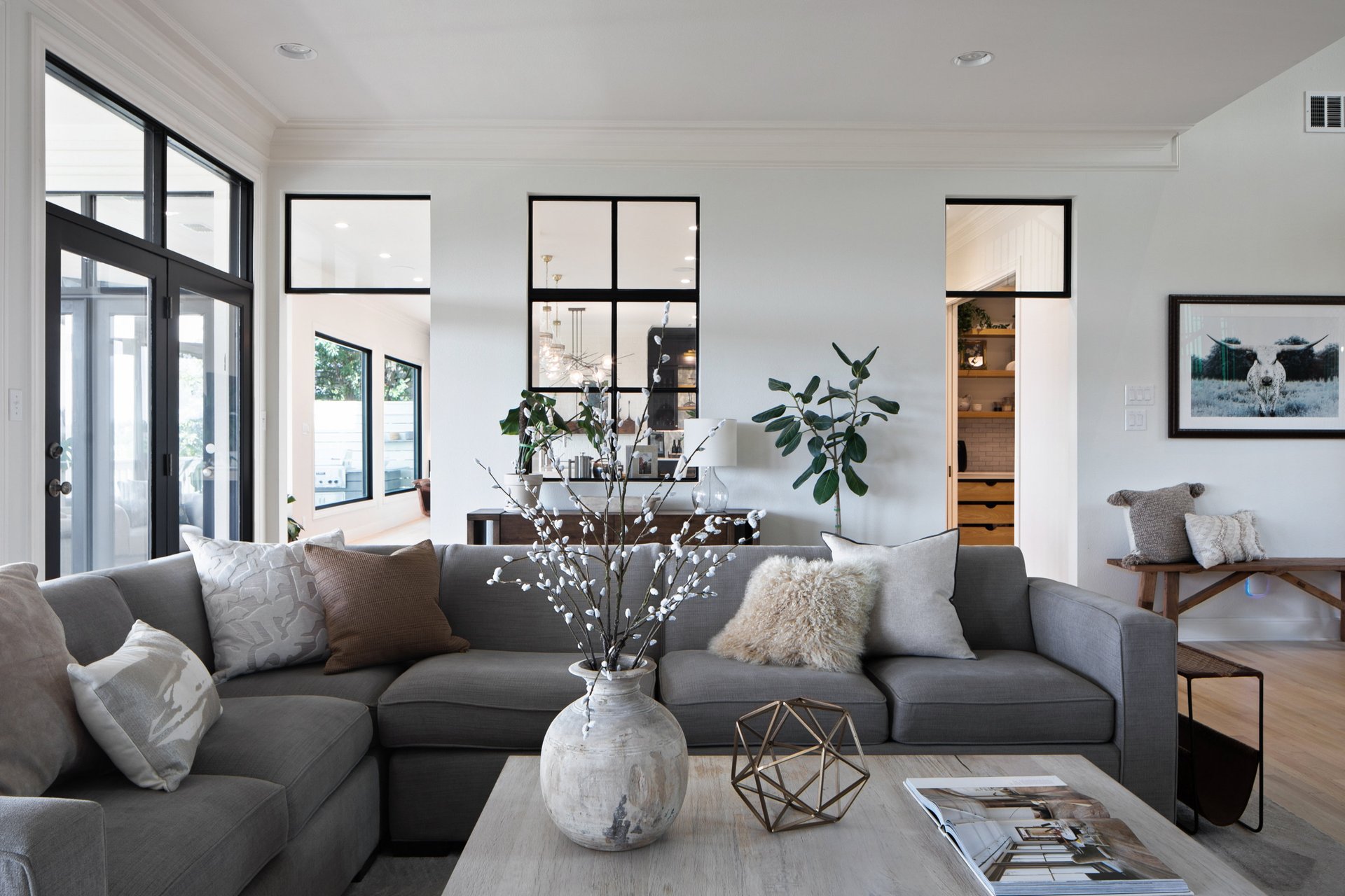 Elegant living space in Austin ISD school zone, Austin TX