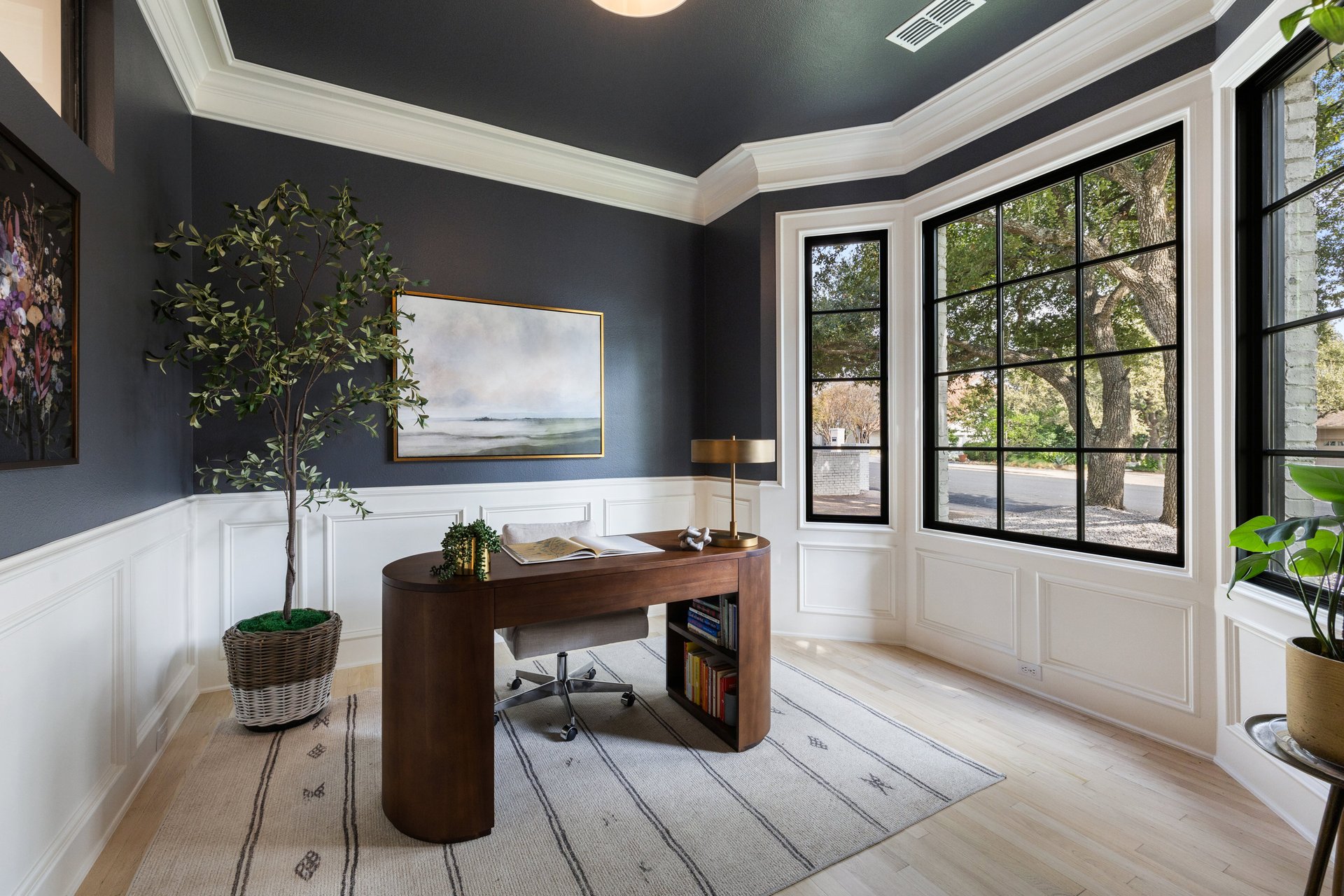 Elegant living space in Austin ISD school zone, Austin TX