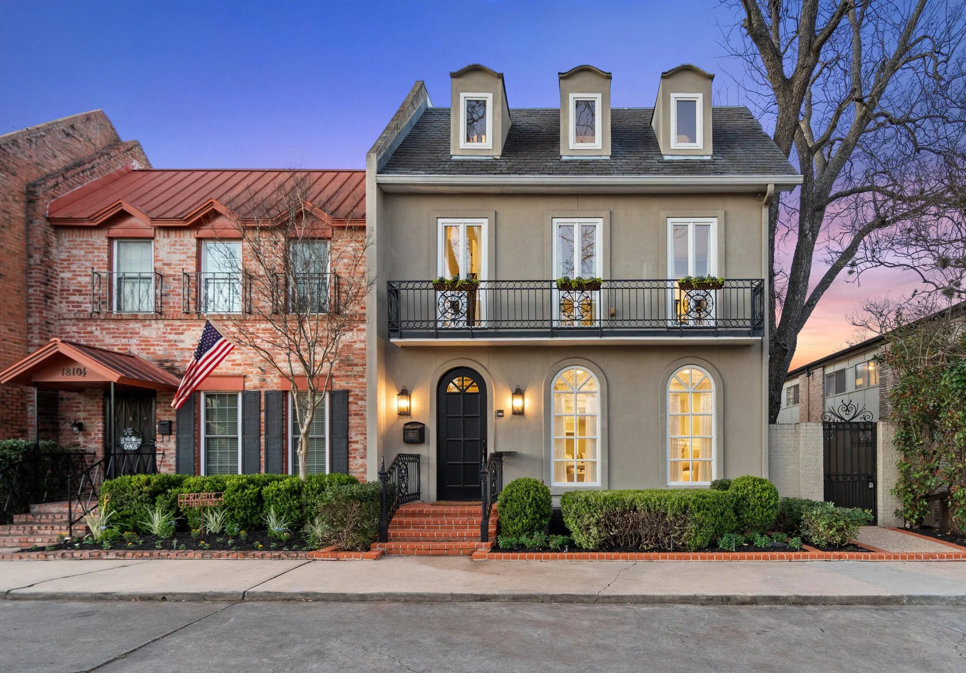 1810 W 35th St - hero