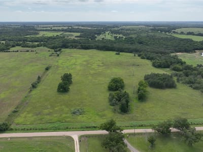 Living area at 00 Cr 307 - NA, Rockdale, TX
