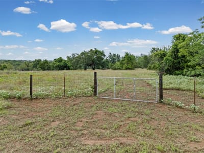 Living area at 000 Oil Field RD - Colony Ranches, Lockhart, TX