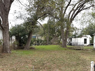 Living area at 000 Persimmon St - see legal, Lockhart, TX