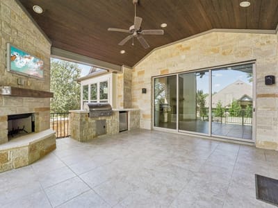 Property photo 4 at 100 Barefoot Park LN - 5 bed 4 bath home
