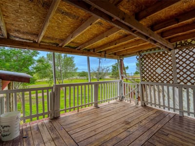 Kitchen at 100 Cattle Bnd - 4 bed 2 bath home