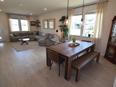 Property photo 4 at 100 Corral CV - 4 bed 2 bath home