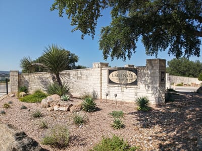 Living area at 100 Legends Pkwy Unit #5020 - The Legends, Kingsland, TX