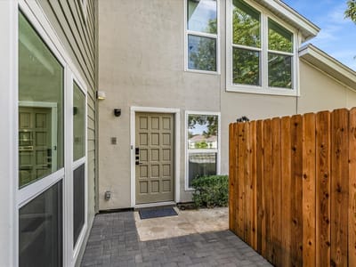 Living area at 100 Lido CIR Unit #G1 - 3 bed 2 bath home